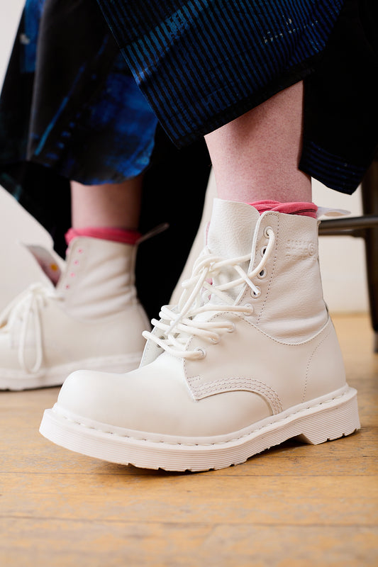 1460 MM6 x Dr Martens