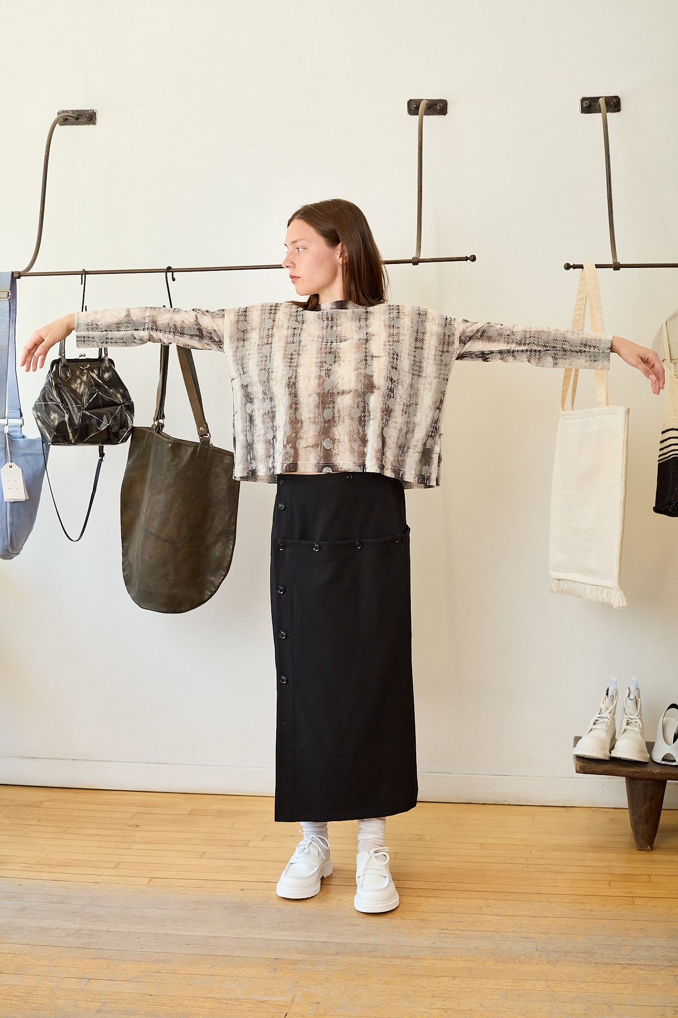 Cropped Round-Neck Tee