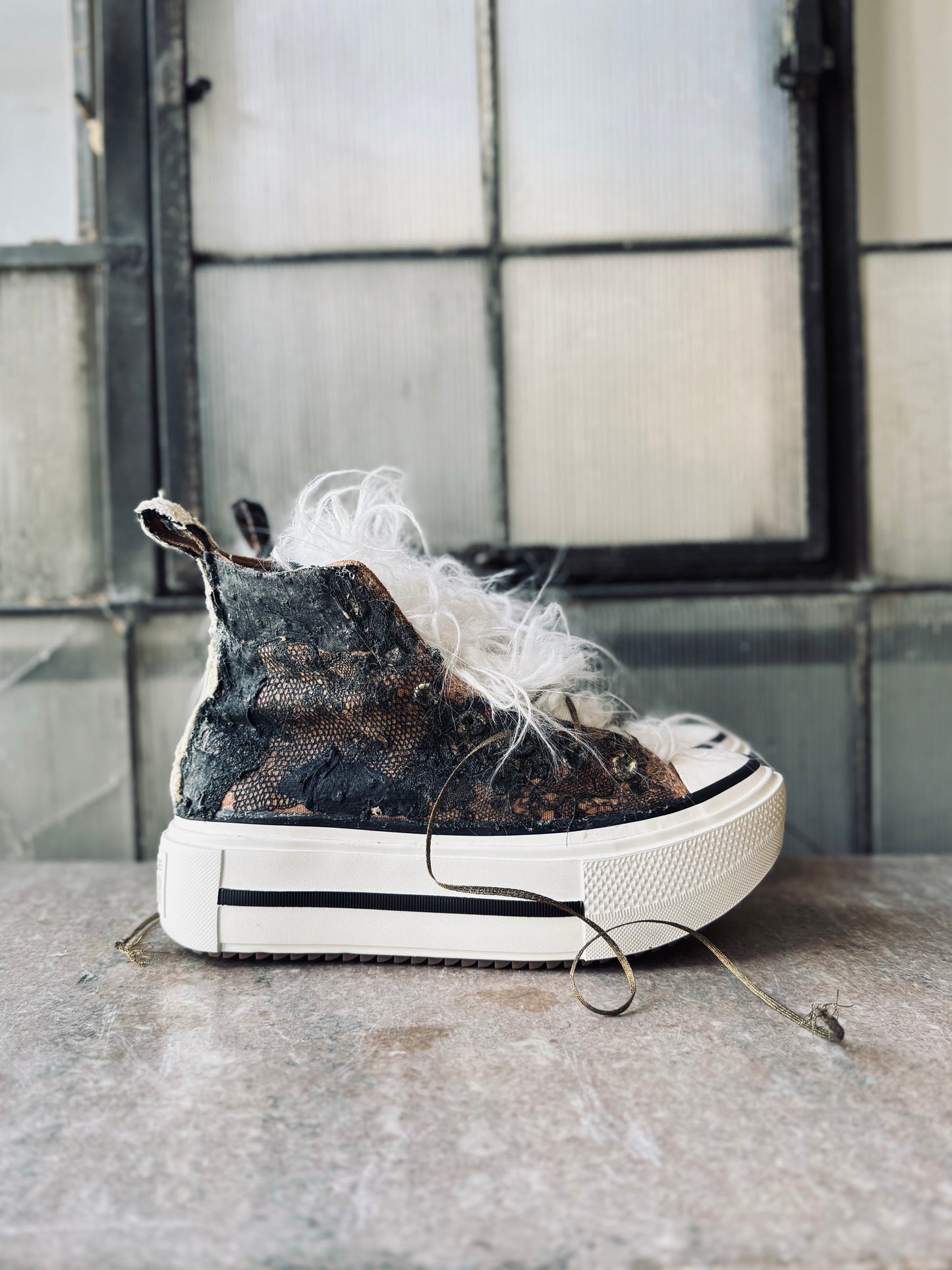 Latex Gym Shoe (Platform Sole w/fur)
