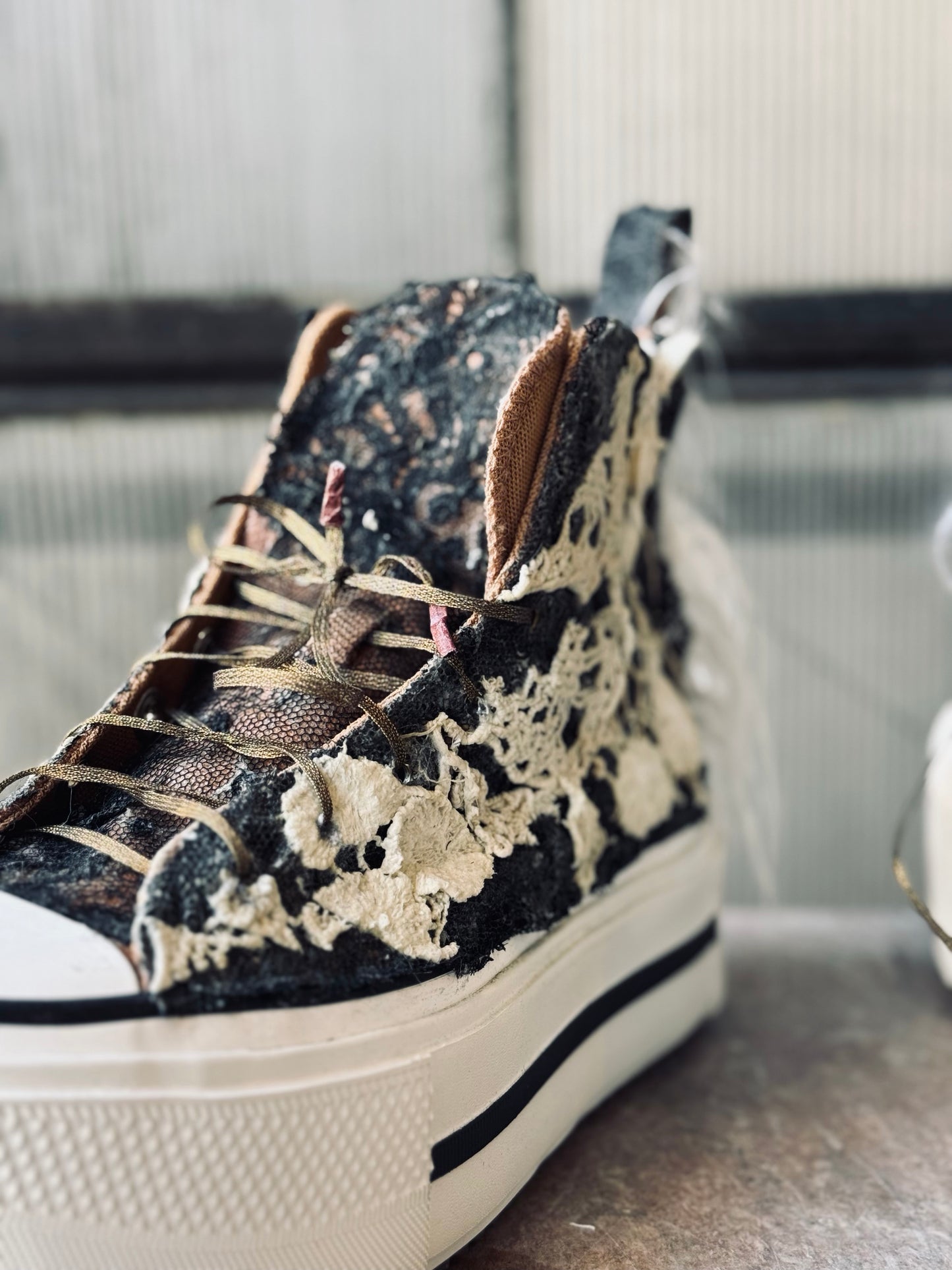 Latex Gym Shoe (Platform Sole w/fur)