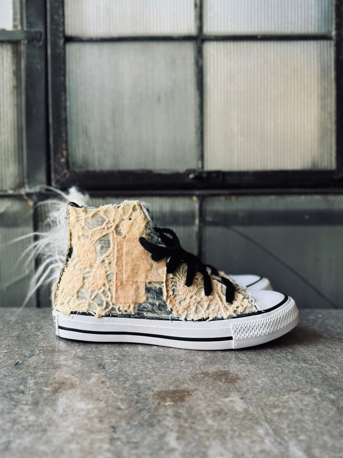 Latex Gym Shoe (high-top w/fur)