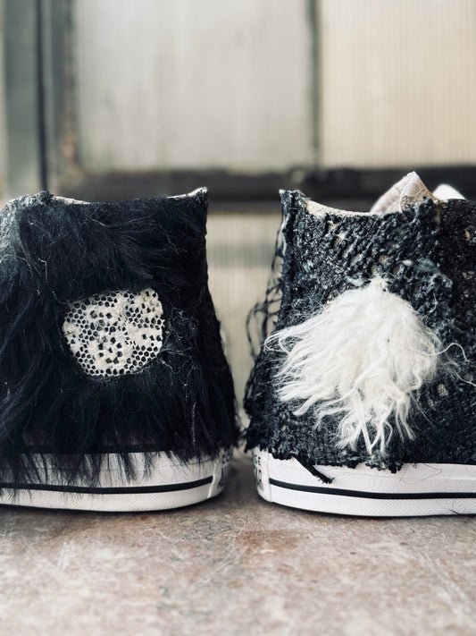 Latex Gym Shoe (high-top w/fur)