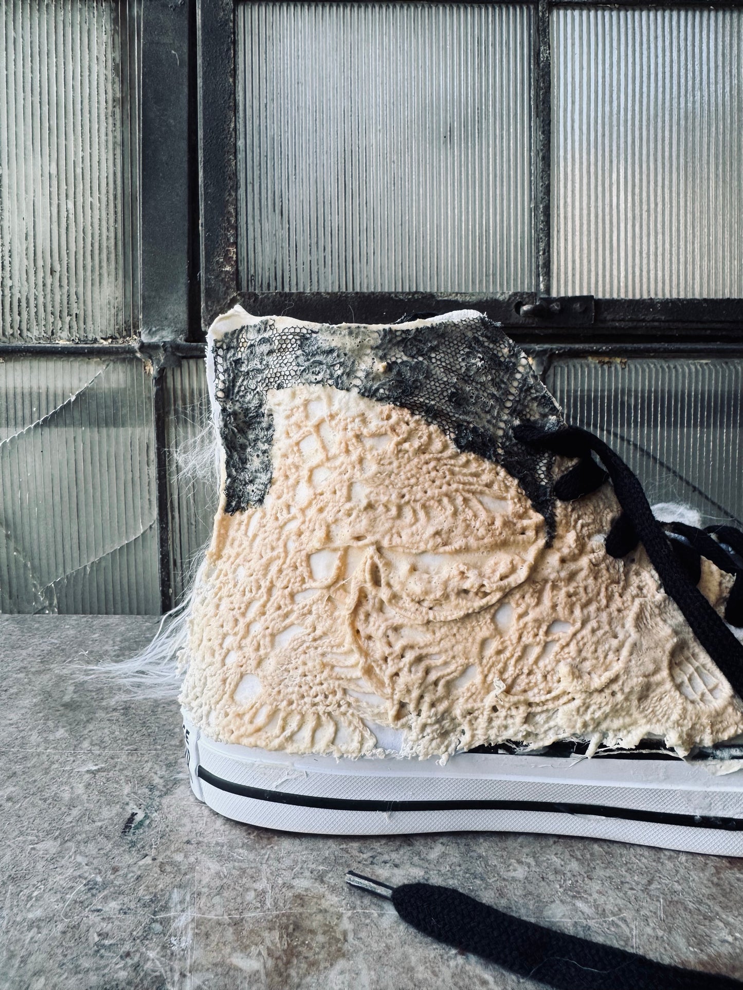 Latex Gym Shoe (high-top w/fur)